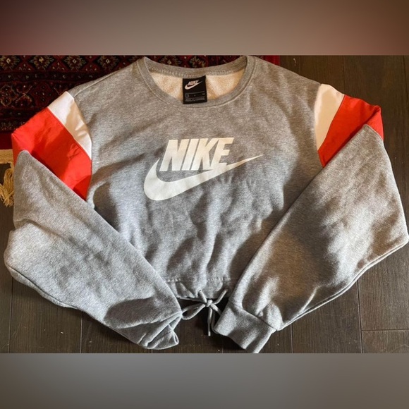 Nike Heritage Crew Crop Sweatshirt - Picture 2 of 2